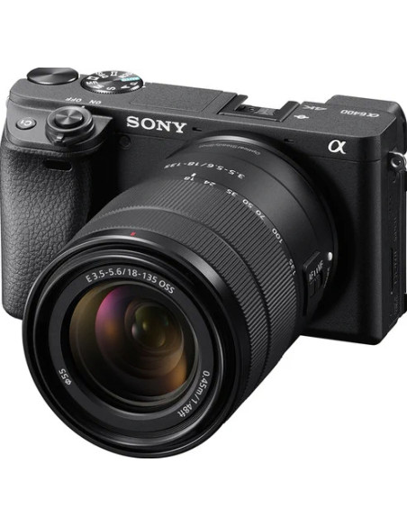 Alpha 6400 + SEL 18-135mm f/3.5-5.6 OSS